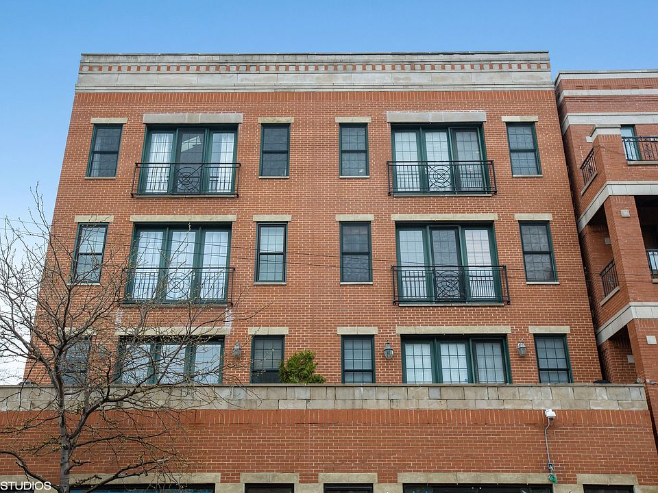 1st image of 1836 W Belmont Ave APT 4