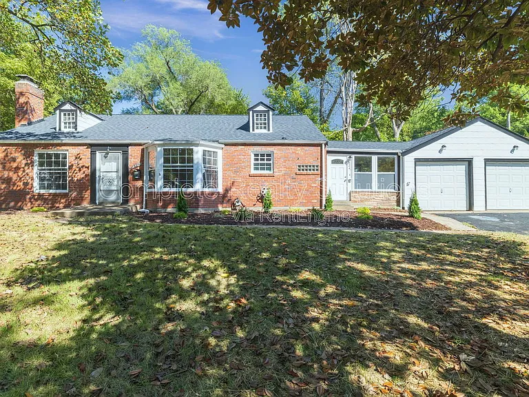 524 Gerald Pl — Photo 1