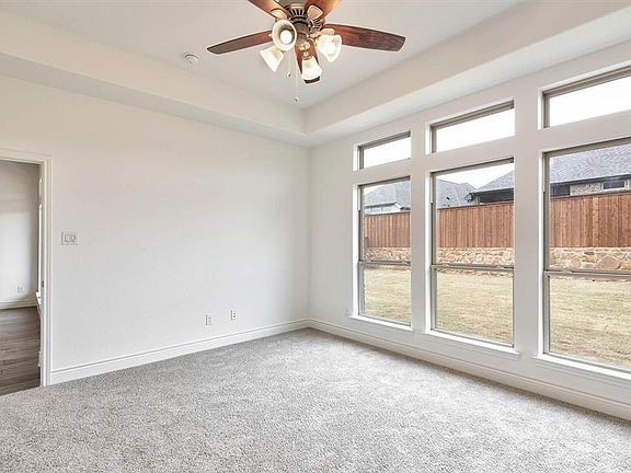 4th image of 9505 Longhorn Ln