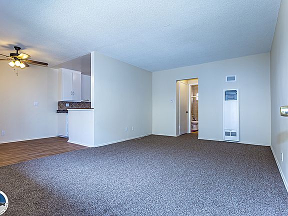 2nd image of 10955 Pioneer Blvd APT 4