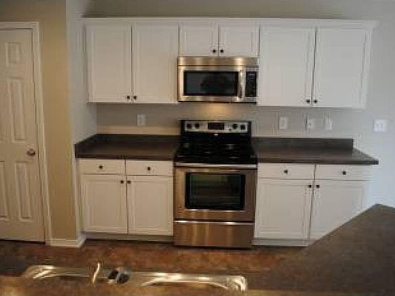 kitchen with appliances