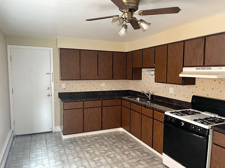 5207 N Reserve Ave #2E — Photo 11