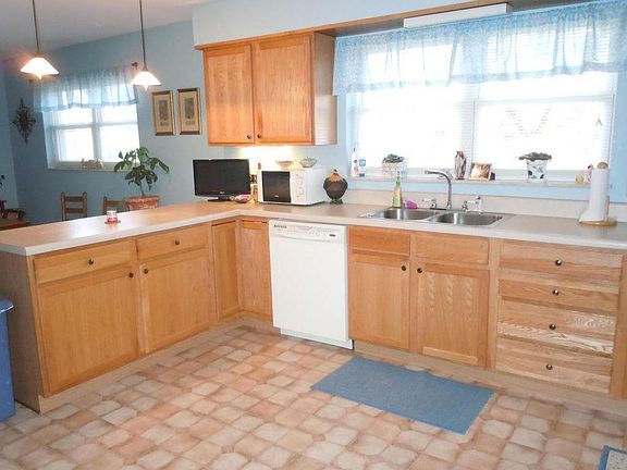 3rd image of 509 Woodland Dr