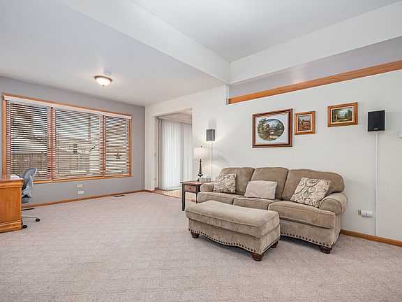 5th image of 22907 Bussey Dr