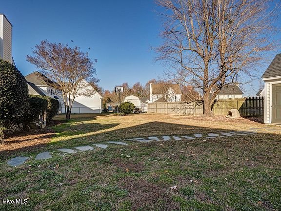 5th image of 4004 Hampton Drive
