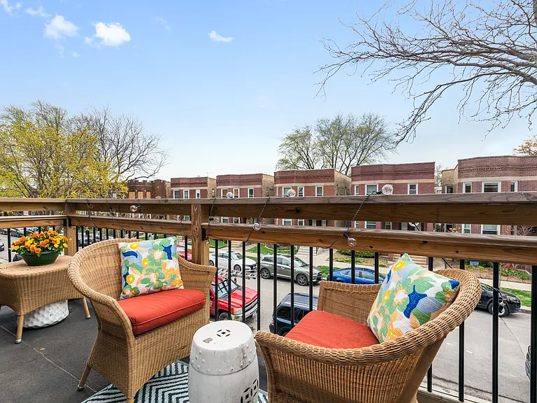 3541 N Oakley Ave #2 — Photo 12