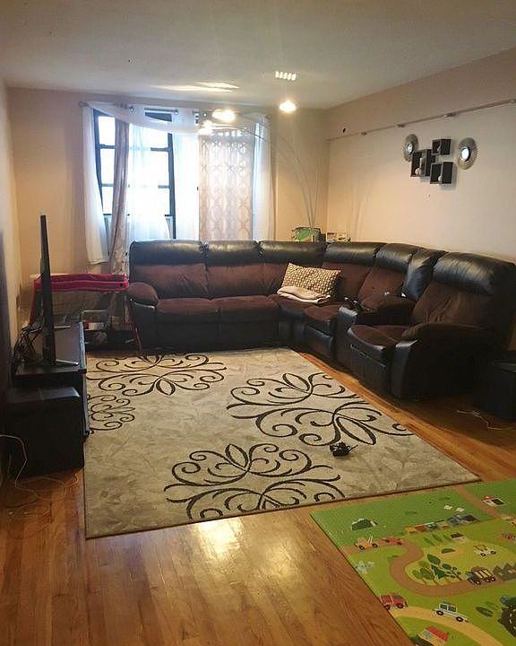 2nd image of 1877 E 12th St #6