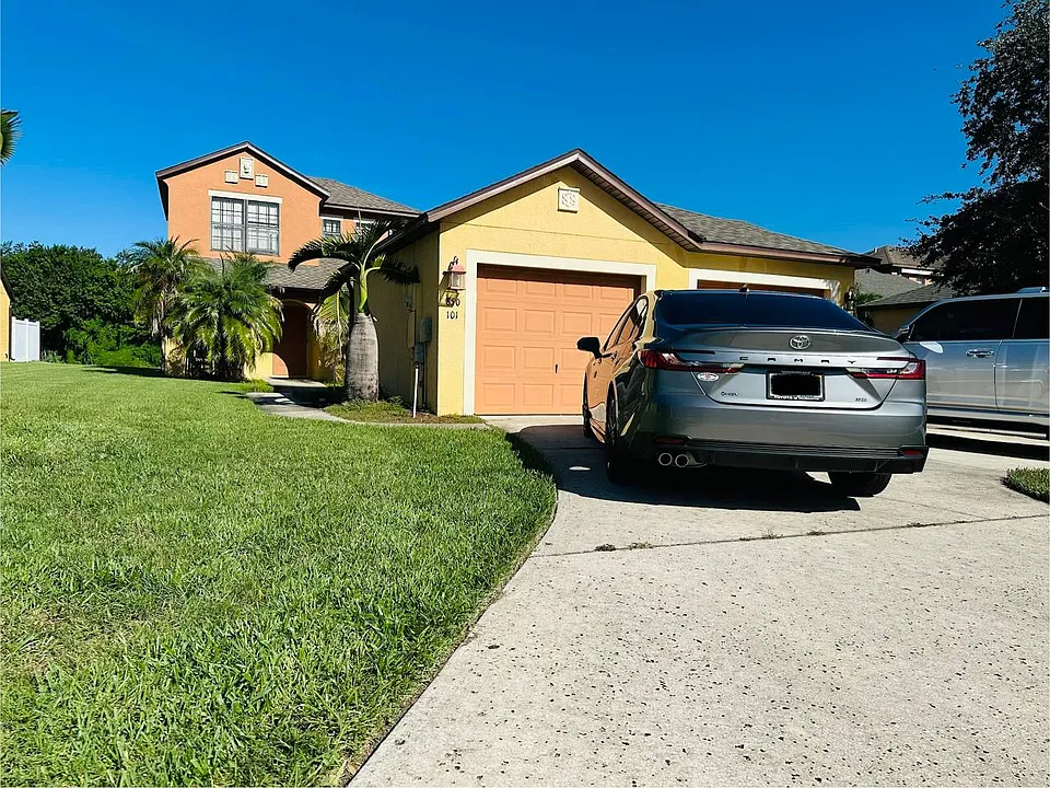 850 Luminary Cir #101