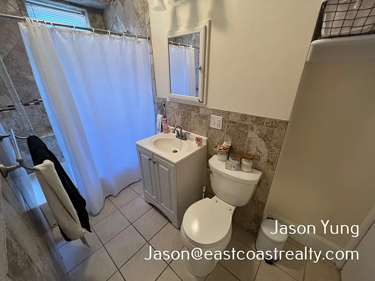 25-29 Queensberry St #20 — Photo 7