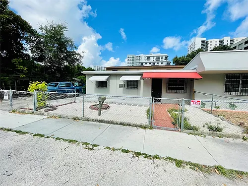1445 NW 16th Ave #1447 Photo 1