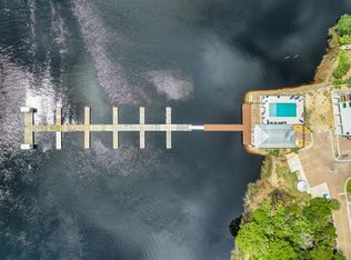 7 2nd St SE, Steinhatchee, FL 32359