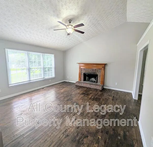 21 Sterling Way — Photo 3