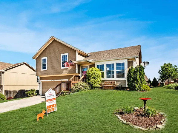 2728 Valley Dr, Junction City, KS 66441