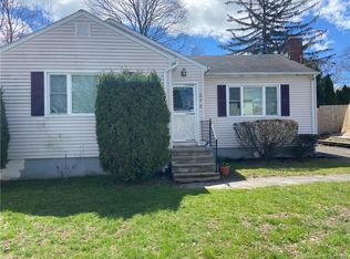 373 Greenfield St, Fairfield, CT 06825