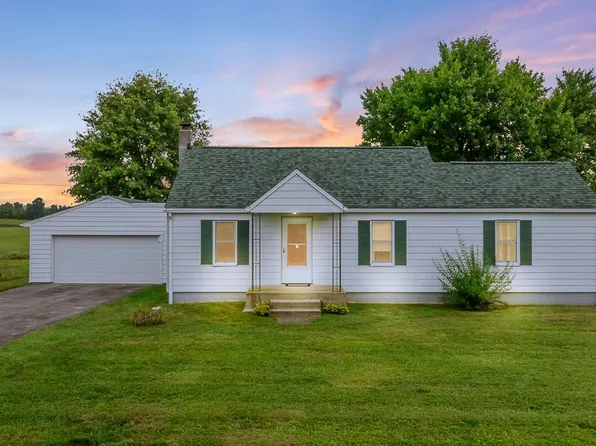 16844 W Pine Lake Rd, Beloit, OH 44609