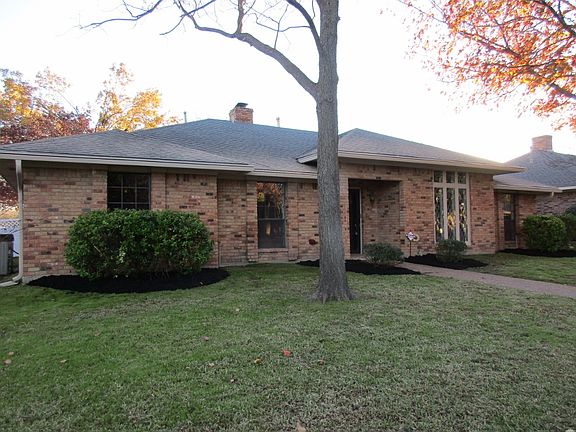 2nd image of 2406 Blue Cypress Dr