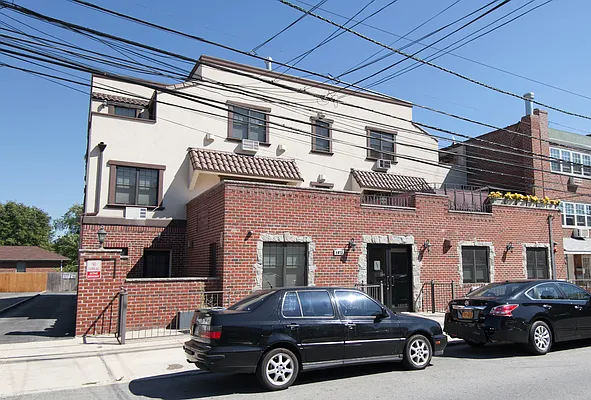 Sold by Century 21 American Homes | media 11