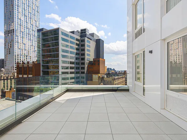 150 Lawrence Street image 10 of 32