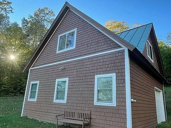 2nd image of 38 Kendall Rd