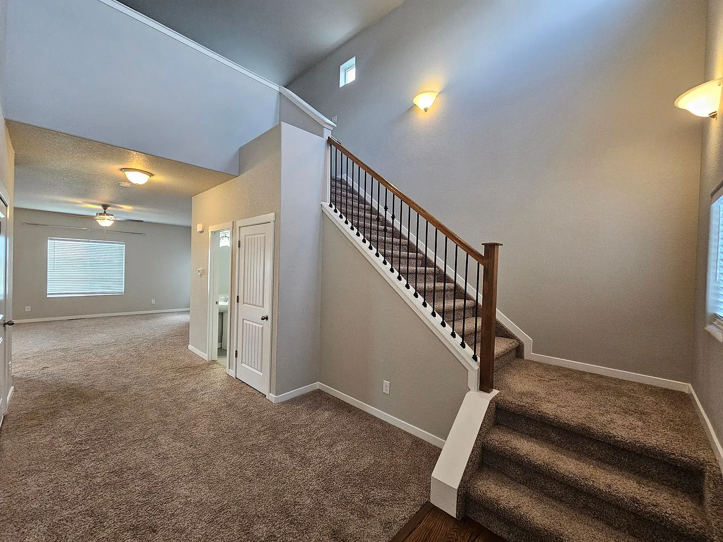 3 Bed 3 Bath House in 80908!! — Photo 3