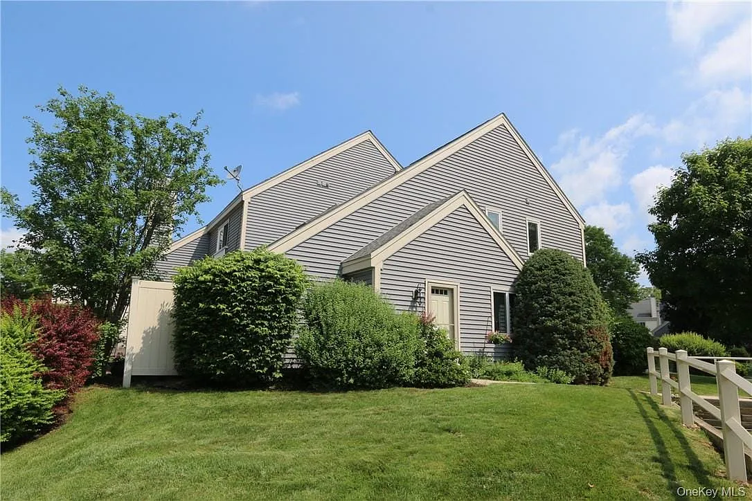 2 bed, 2.0 bath, 1650 sqft, $3,400 — Photo 1