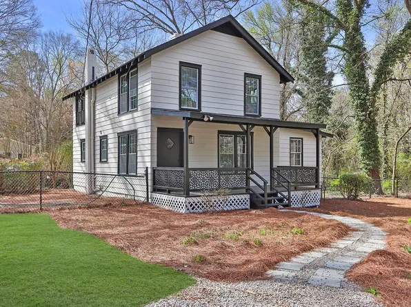 5121 Central Dr, Stone Mountain, GA 30083