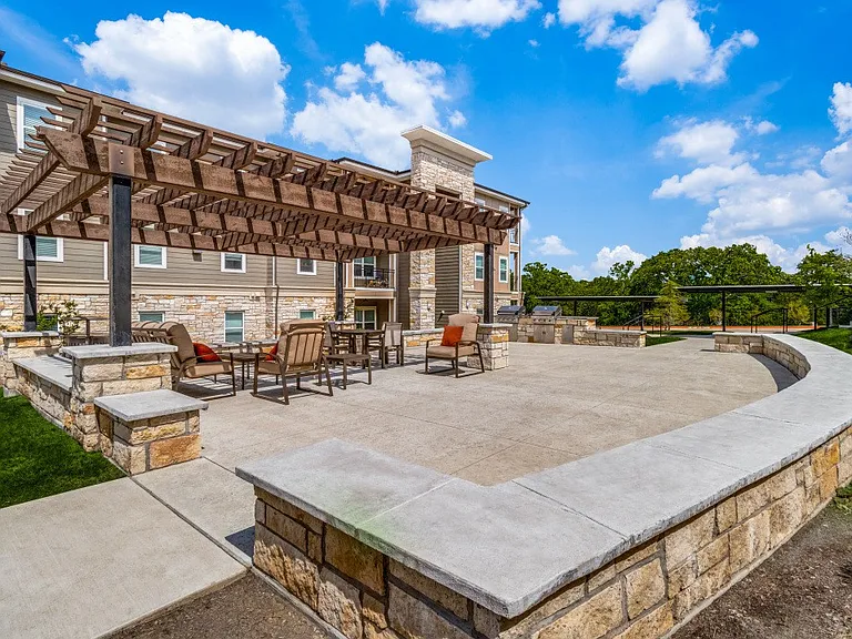 Residence at Gateway Village — Photo 21