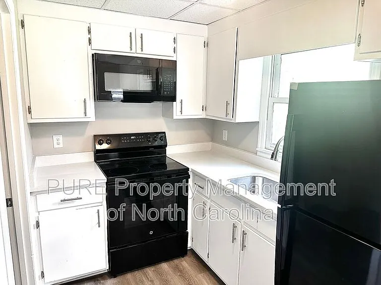 916 W 5th Ave #A — Photo 8