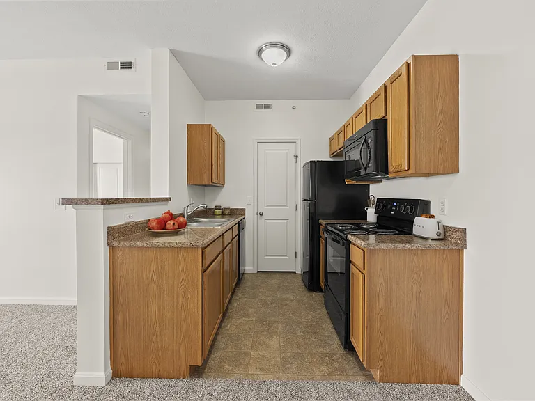 Madden's Pointe — Photo 16