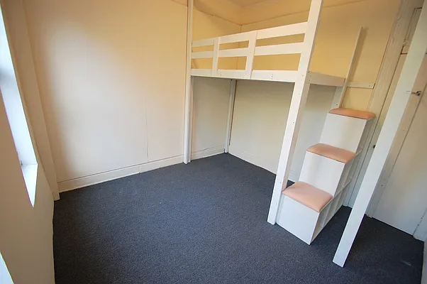 Rented by Bold New York | media 31