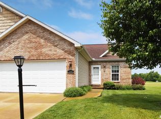 2109 Mount Vernon Dr, Pekin, IL 61554