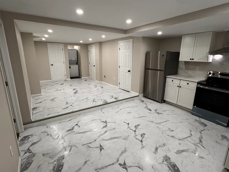 150 N Delaware Ave #1