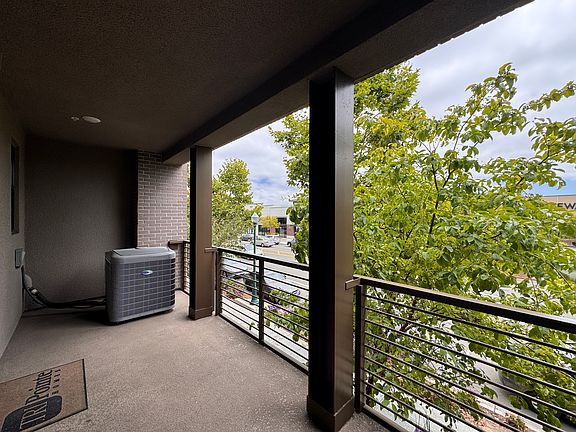 4th image of 2641 5th St