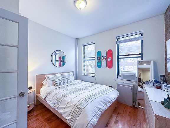 3rd image of 342 E 9th St APT 2B