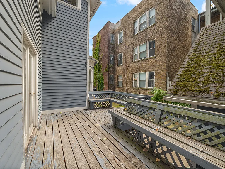 1906 Orrington Ave — Photo 37