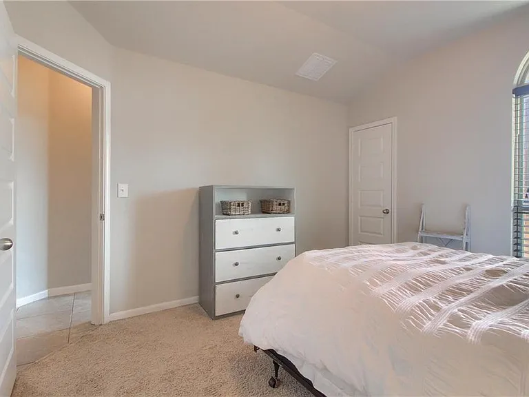 1921 Tawakoni Dr — Photo 23