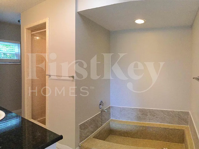 4514 Glen Eden — Photo 28