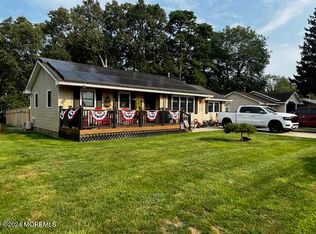 455 Barnacle Rd, Forked River, NJ 08731