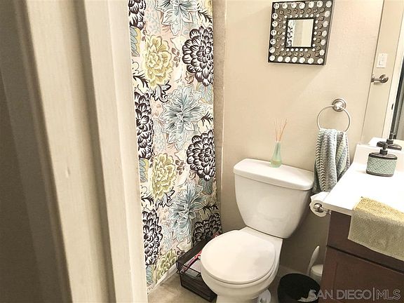 5th image of 4542 Chateau Dr