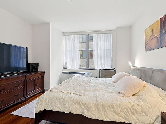 4th image of 30 Little West St #7G