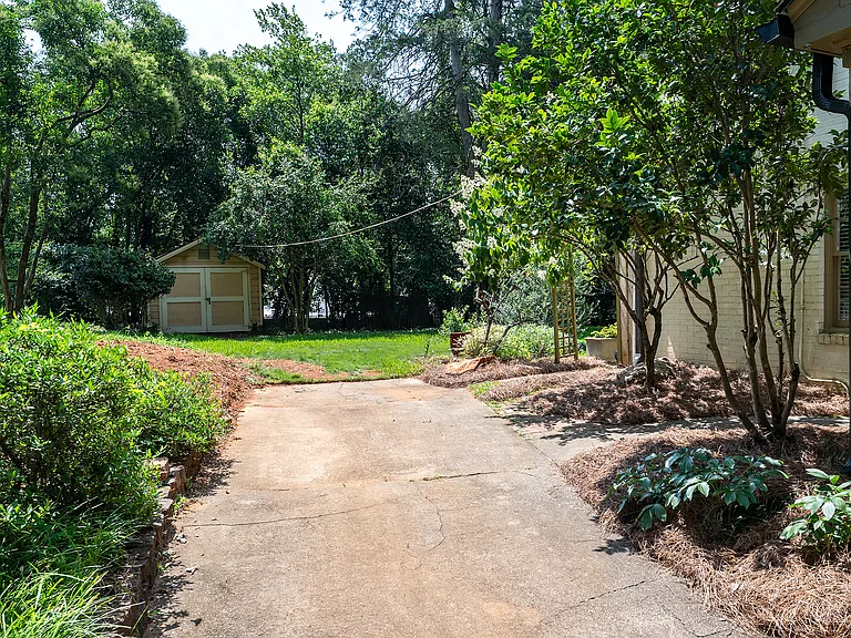 321 Milledge Hts — Photo 50