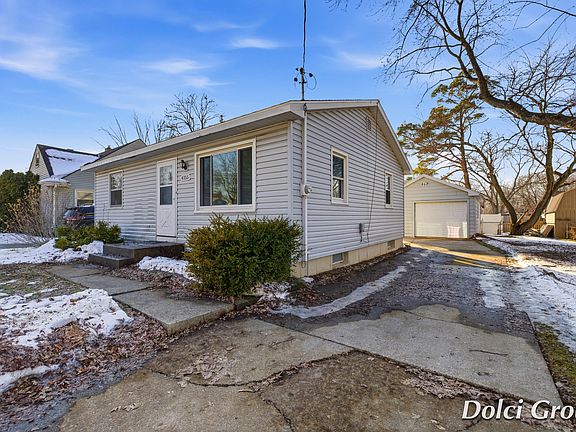 5th image of 4155 Bell Ave NE