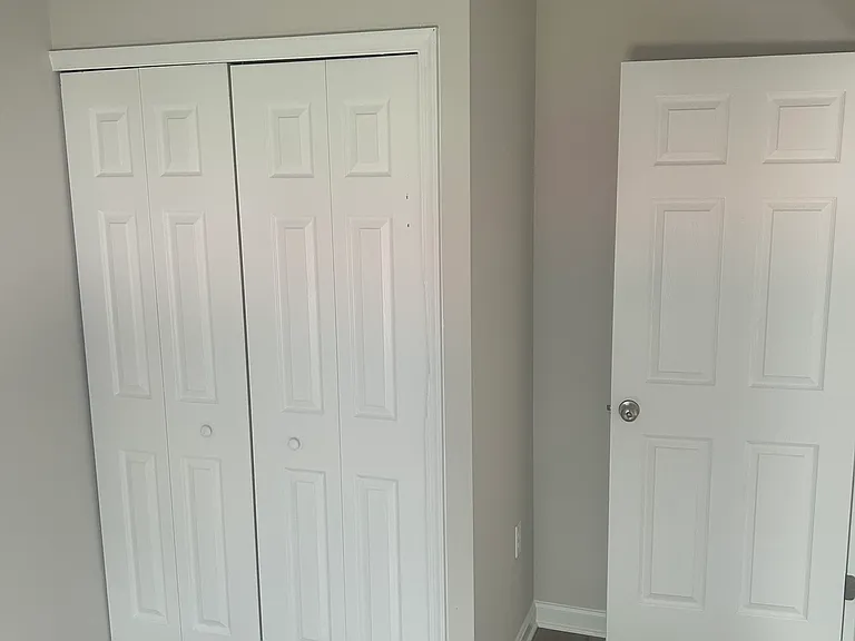 501 Georgetowne Ct — Photo 20