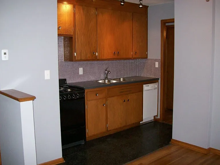 3211 Minnehaha Ave — Photo 3