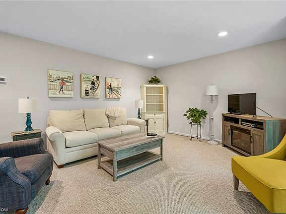 5th image of 6739 Old Royalton Rd #6739