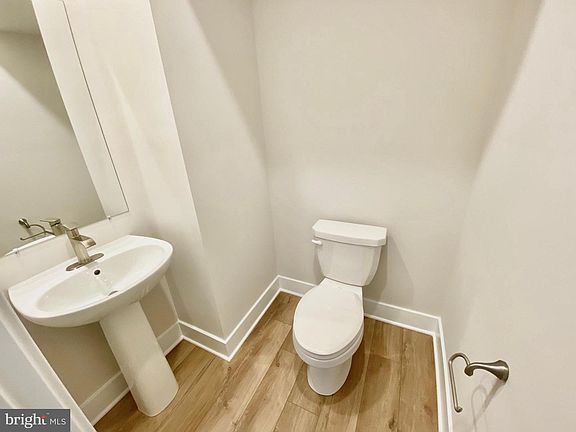 7th image of this home