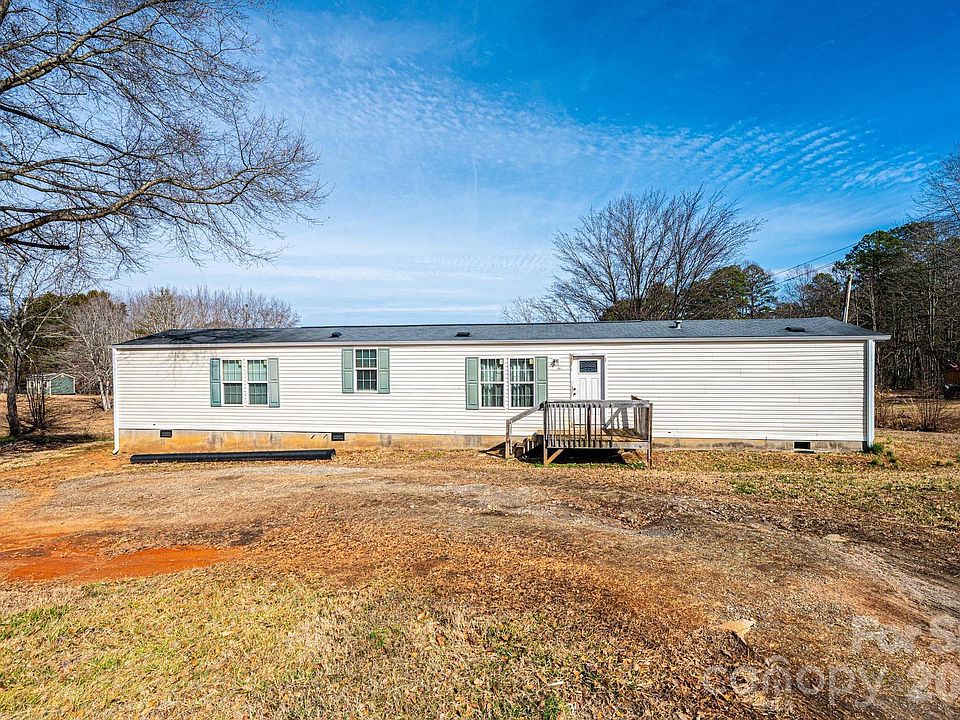 1st image of 97 Pine Ridge Dr