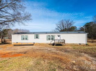97 Pine Ridge Dr, Taylorsville, NC 28681