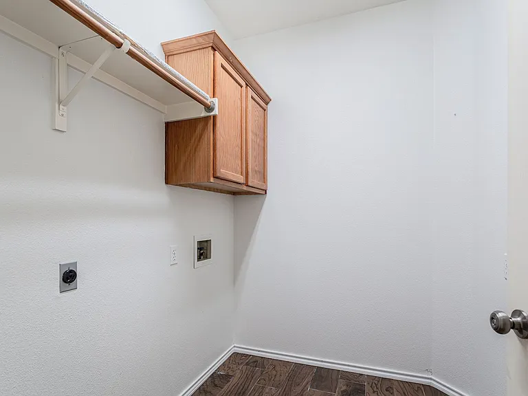 1235 Blackthorn Dr — Photo 22