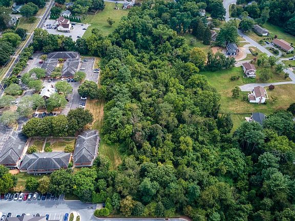 3rd image of Washington Rd